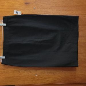 Gap NWT black pencil skirt